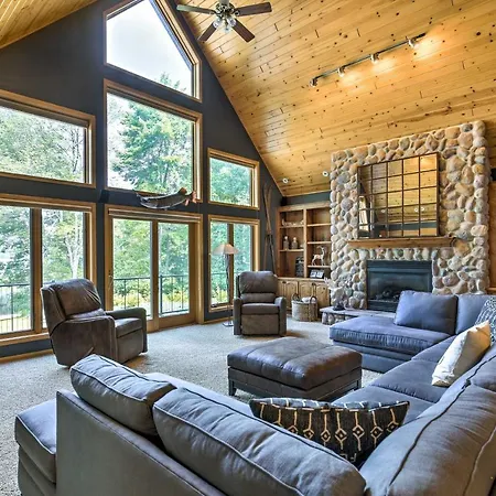Lakefront Hayward Home With Game Room And Private Dock